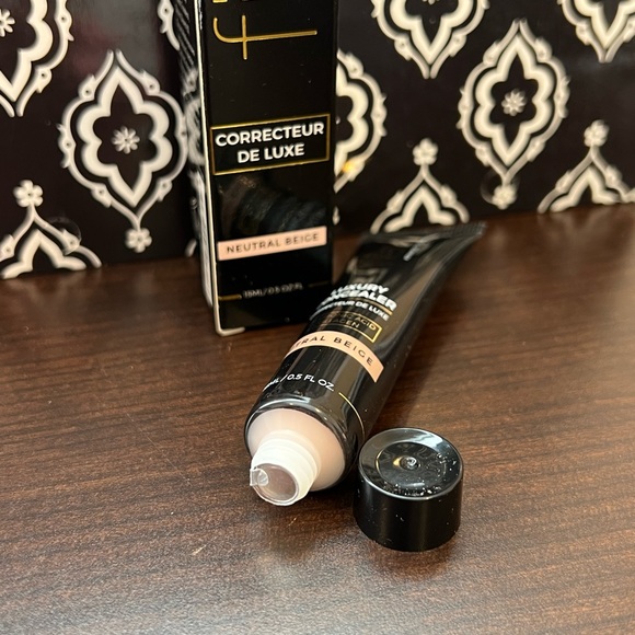 FIERA Luxury Concealer - Neutral Beige - Picture 7 of 9